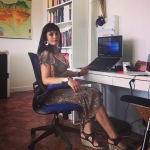 "Revolta curvelor", biografia-manifest a Ameliei Ţigănuş. Cum a reuşit o gălăţeancă, vândută pentru 300 de euro în Spania, să inspire lupta împotriva exploatării sexuale