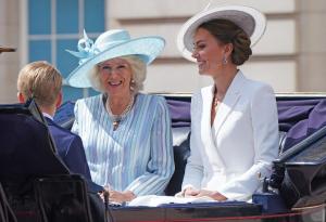 Salutul Reginei Elisabeta, de la balconul Palatului Buckingham. Moment în premieră anul acesta, la Jubileul de Platină