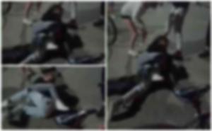 Ring de box pe o stradă din Teleorman. Trei fete şi-au împărţit pumni şi picioare, sub privirile mai multor tineri