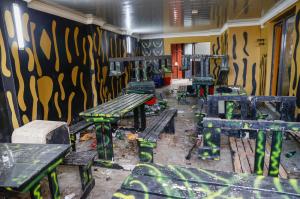 Mister după moartea suspectă a 21 de tineri, într-un bar din Africa de Sud. Nimeni nu ştie ce s-a întâmlat
