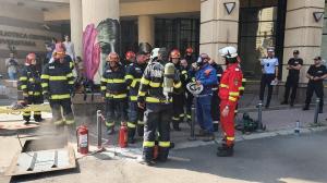 Un muncitor a murit în subteran, după ce instalaţia electrică din canalul la care lucra a luat foc lângă BCU