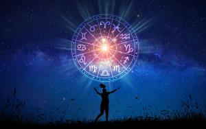 Horoscop 1 august 2022. Discuţie aprinsă cu persoana iubită şi un plan de afaceri promiţător