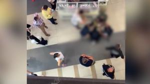 Ce spun medicii despre starea copilului de 2 ani, care a căzut în gol sub privirile mamei, într-un mall din Arad