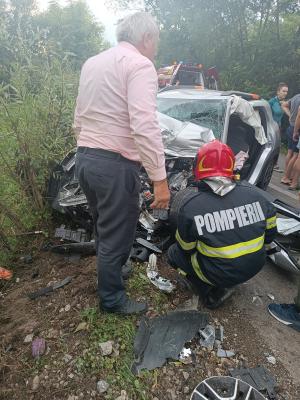 Șase victime, între care un copilaș de nici 2 ani, pe un drum din Maramureș. Un tânăr a intrat cu mașina pe contrasens