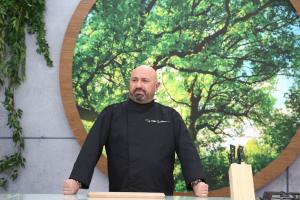 Chefi la cuțite. Chef Cătălin Scărlătescu: ''Mi-aș dori foarte tare ca iubita mea să vină la Chefi la cuțite''