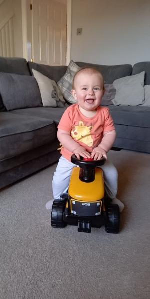 Bebeluş paralizat pe viaţă, după un accident vascular suferit când împlinea 1 an. Drama familiei din UK: mama e devastată