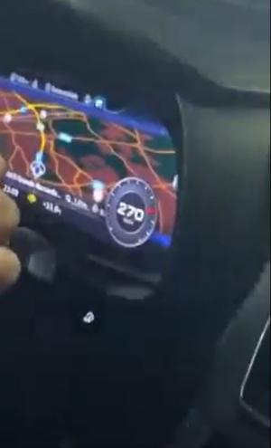 Un tânăr care gonea la volanul unui Audi şi-a filmat moartea pe internet. Făcea live în momentul în care maşina s-a răsturnat pe o autostradă din Italia