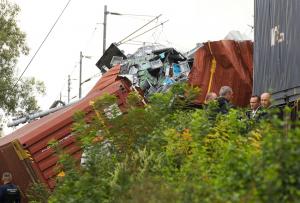 Accident feroviar, soldat cu cel puţin trei morţi şi 11 răniţi. Un tren de pasageri şi un marfar s-au ciocnit pe o linie ferată din Croaţia