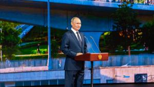 Analiză NYT: În timp ce soldaţii ruşi fug de pe frontul din Ucraina, Putin inaugurează un parc de distracţii la o petrecere de ziua Moscovei