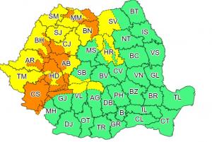 Meteo: Coduri galben și portocaliu de ploi, grindină și vijelii în România. Vremea se răcește în toată țara