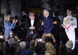 Elton John, concert la Casa Albă în prezenţa lui Joe şi Jill Biden. Legendarul muzician se află într-un turneu de rămas bun