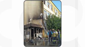 Peste 400 de elevi şi 25 de profesori s-au autoevacuat, după ce un incendiu a izbucnit la chioşcul din curtea unei şcoli din Hunedoara