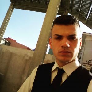 Daniel, un tânăr român de doar 26 de ani, a murit sub ochii prietenilor lui, pe un drum din Italia. "Acum protejează-ți mama de acolo de sus"