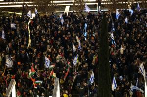 Proteste de amploare la Tel Aviv. Peste 80.000 de oameni au ieșit în stradă, nemulțumiți de planurile Guvernului de a revizui sistemul judiciar