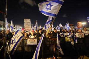Proteste de amploare la Tel Aviv. Peste 80.000 de oameni au ieșit în stradă, nemulțumiți de planurile Guvernului de a revizui sistemul judiciar