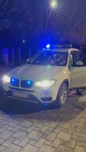 Şoferul unui BMW cu sirenă de poliţie, tras pe dreapta în Galaţi. Cât l-a costat ideea nefericită