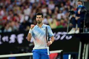 Novak Djokovic – Stefanos Tsitsipas, marea finală Australian Open 2023. Sârbul a câştigat trofeul cu numărul 10 la Melbourne
