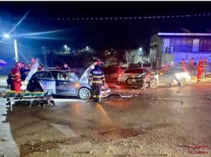 Accident grav cu șase răniți după ce trei mașini s-au ciocnit violent în județul Iași