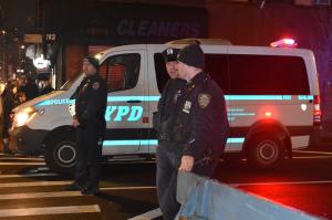 Tânărul de 19 ani care a atacat cu maceta trei poliţişti, la festivităţile de Revelion din Times Square, arestat. Voia să comită un atac jihadist