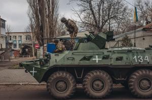 Ucraina susţine că a ucis 800 de soldaţi ruşi doar în ultima zi. Oficial american: "Lupta este încă destul de fierbinte. Va continua şi în lunile următoare"