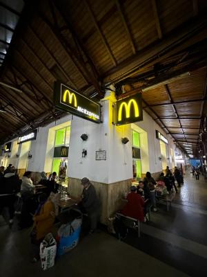 McDonald’s Gara Nord a fost închis temporar. Ce au găsit inspectorii ANPC: restaurantul s-a ales şi cu o amendă de 50.000 de lei