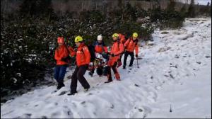 A căzut ca secerat la 2.000 de metri altitudine. Un bărbat de 44 de ani a făcut infarct lângă prietenul său de drumeţii. Nu a mai putut fi salvat