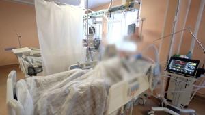 "A fost acolo. Nu prea i-au dat atenţie". Un bărbat acuză un spital din Cluj că i-a grăbit sfârșitul mamei sale, după ce ar fi luat o infecție nosocomială