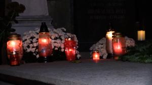 "Parcă e o rugă pentru cei plecaţi dincolo". Ziua Morţilor, celebrată în Cimitirul Central din Cluj cu un spectacol de operă. De opt ani, concertul a devenit o tradiţie