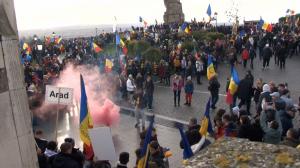 25.000 de oameni iau parte la parada de la Alba Iulia. Fasolea cu ciolan va fi înlocuită cu 5.000 de porţii de varză cu cârnaţi