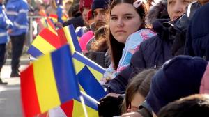 Record de Ziua Naţională: peste 100.000 de români, la cea mai grandioasă paradă militară, în Capitală. Imnul României, interpretat de fiul celebrului Nicu Gigantu'