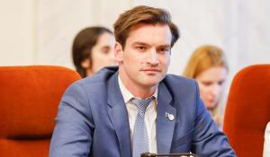 Andrei Baciu a demisionat de la conducerea CNAS. Astăzi a ajuns în faţa procurorilor DNA, în dosarul vaccinurilor