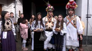 Tradiţii şi obiceiuri în a doua zi de Crăciun păstrate cu sfinţenie în unele localităţi din România. Unele sunt vechi de sute de ani