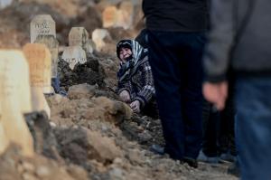 Cutremure în Turcia şi Siria: Bilanţul dezastrului a depăşit 25.000 de morţi. Sute de trupuri sunt întinse direct pe străzi, fiecare loc liber se transformă în cimitir