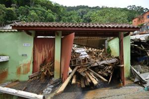 Cel puţin 40 de morţi, în urma inundaţiilor catastrofale din Brazilia. Zeci de case au fost măturate de alunecările de teren