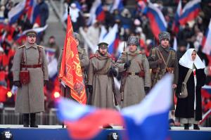 Miting cu zeci de mii de ruşi şi concert militar la Moscova. Putin, păzit cu sisteme Panțir pe stadionul Lujniki, a stat doar câteva minute