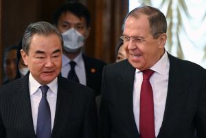 Planul de pace discutat de Putin cu şeful diplomaţiei chineze: Rusia şi China au atins noi niveluri de cooperare