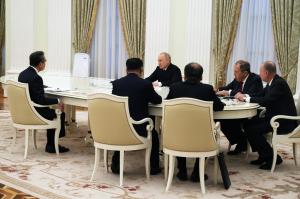 Planul de pace discutat de Putin cu şeful diplomaţiei chineze: Rusia şi China au atins noi niveluri de cooperare