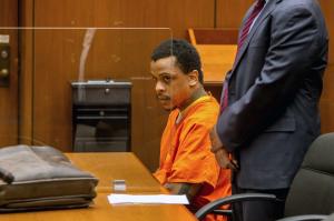 60 de ani de închisoare pentru ucigaşul rapperului Nipsey Hussle. Înainte să fie ucis, acesta îl acuzase pe criminal că e un "turnător"