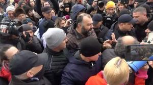 Noi proteste în Chişinău, organizate de pro-ruşi. Îmbrânceli cu poliţia, în centrul oraşului: "Sunt acţiuni de destabilizare"