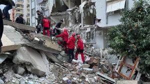 USGS estimează până la 10.000 de morți, după cutremurul de 7,8 care a devastat Turcia și Siria