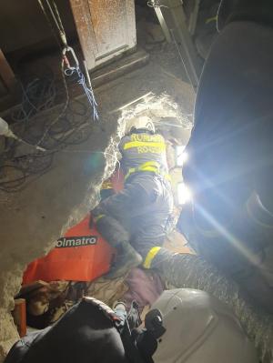 Pompierii români au luptat 20 de ore să scoată un copil de sub dărâmături, în Turcia. Intervenția lor, îngreunată de un alt cutremur