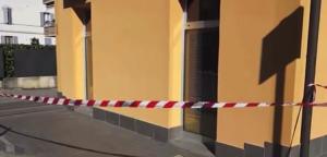 Un bărbat de 41 de ani găsit mort în propria casă cu mâinile și picioarele legate de pat, în Italia. "Abandonat după ce un joc erotic s-a terminat prost”