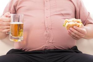 Raport îngrijorător: Peste jumătate din populaţia lumii va fi supraponderală sau obeză până în 2035
