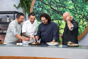 Sezonul 11 Chefi la cuțite are premiera luni, 20:30, pe Antena 1 şi AntenaPLAY. Se schimbă regulile în bucătăria amuletelor