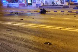 Accident înfiorător cu trei tinere, filmat în Suceava. Șoferița băută aproape că a retezat cu mașina un stâlp din beton