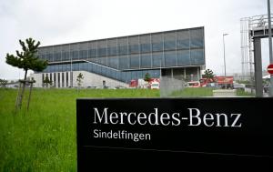 Atac armat la o uzină Mercedes din Germania. Două persoane au murit. Atacatorul, capturat de paznicii fabricii