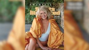 Martha Stewart a pozat, la 81 de ani, în costum de baie pentru revista Sports Illustrated. A devenit cel mai în vârstă model care a apărut pe copertă