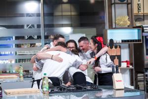 Diseară se refac echipele la Chefi la cuțite: Florin Dumitrescu aduce concurenți noi din bootcamp Show-ul culinar, lider de audiență