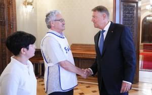 Klaus Iohannis i-a primit pe sindicaliștii din Educație la discuții. Mii de protestatari, la Palatul Cotroceni