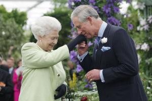 Charles al III-lea, încoronat oficial Rege al Marii Britanii. Monarhul şi regina Camilla au salutat mulţimea de la balconul Palatului Buckingham